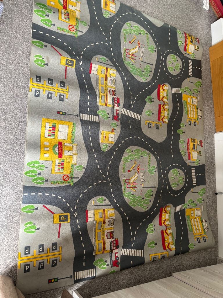 Kids rug for FREE 