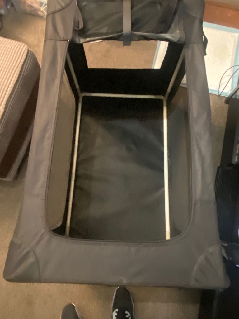 Travel pet crate 890 x 630 approximately 