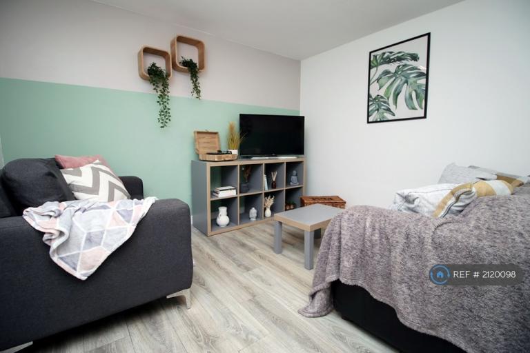 2 bedroom flat in City Centre, Swansea, SA1 (2 bed) (#2120098)