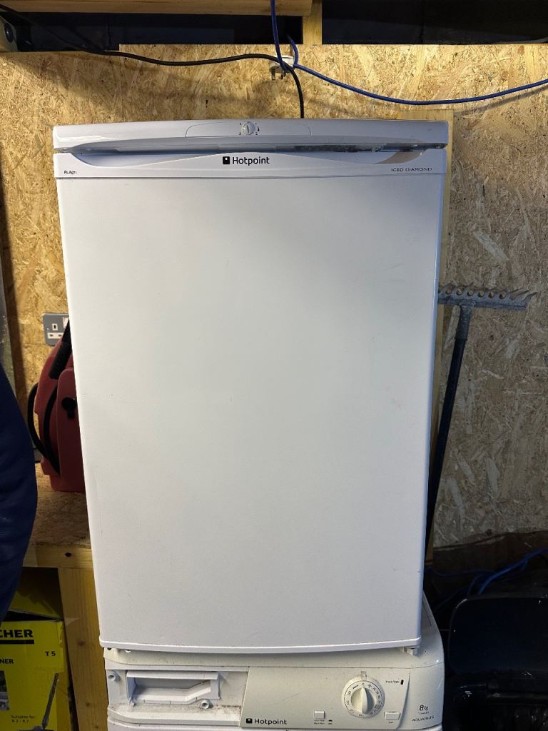 Hotpoint under counter fridge