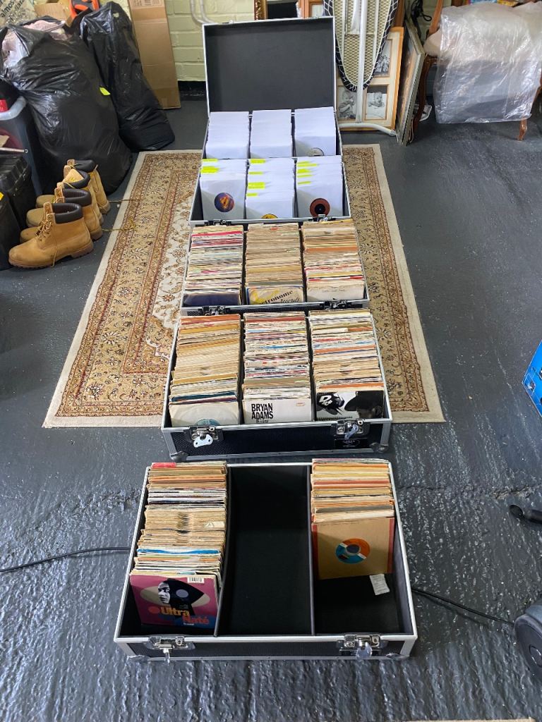 7 ICH VINYL COLLECTION WITH FLIGHT CASES