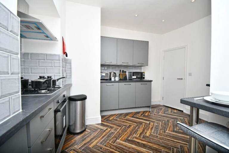 * 4 Bed, 4 bath HMO close to Teesside University NET RETURNS FROM 17.15% *