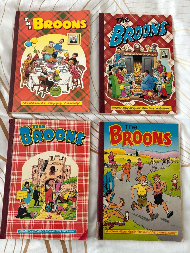 Broons and Oor Wullie annuals 