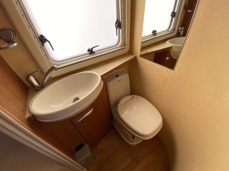 2006 (06) BESSACARR E720 2 BERTH MOTORHOME