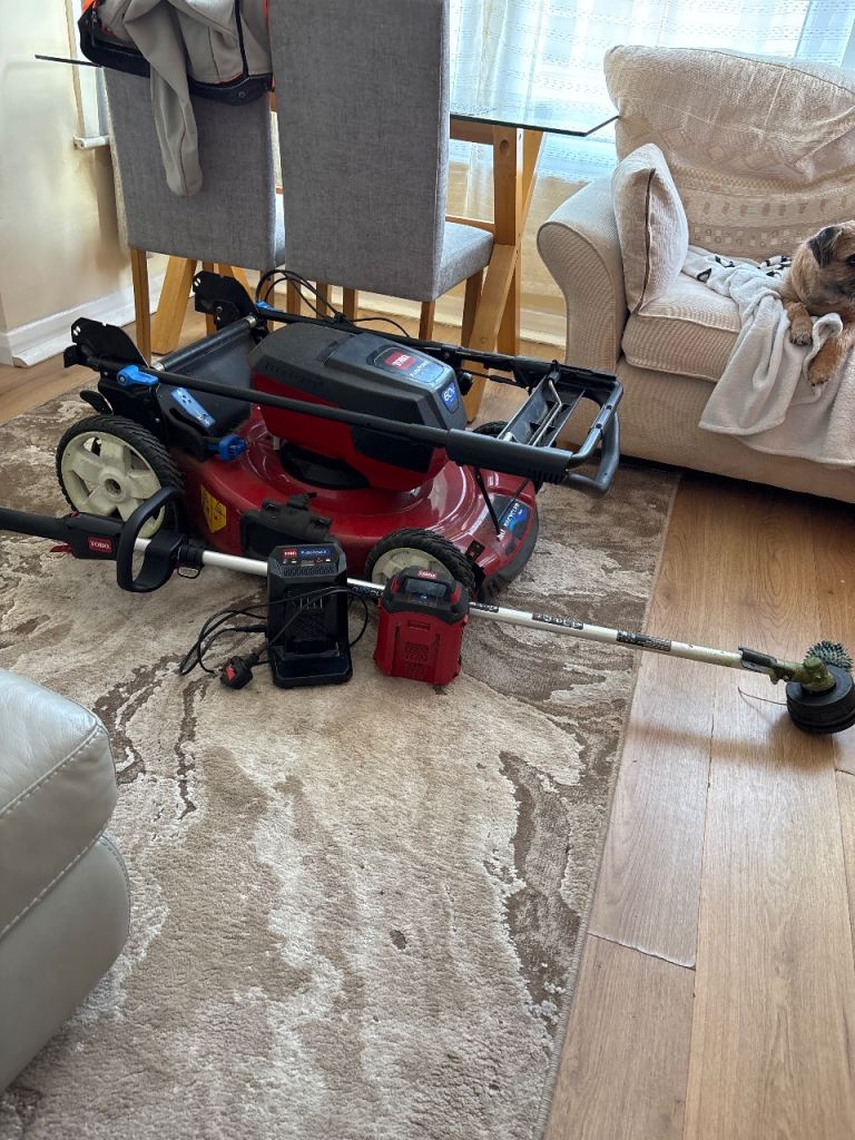 Toro Cordless Lawnmower & Grass Trimmer Kit – Good Condition
