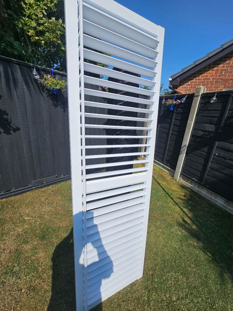 Single French door shutter blind