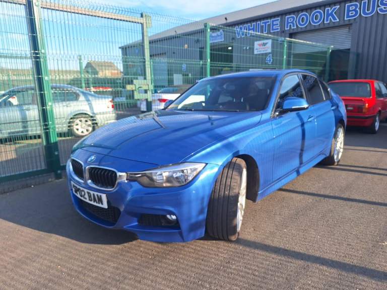 BMW 3 SERIES, Saloon, 2013, Manual, 2L engine size 4 doors