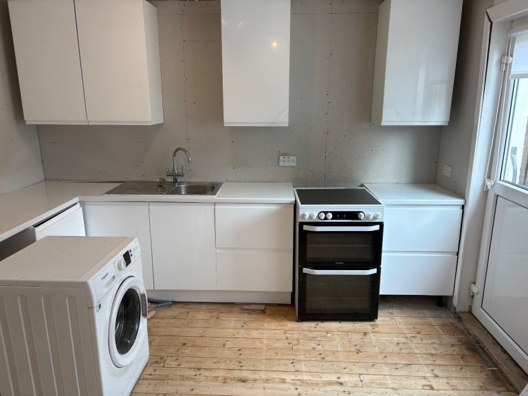 Fitted Kitchen For Sale 