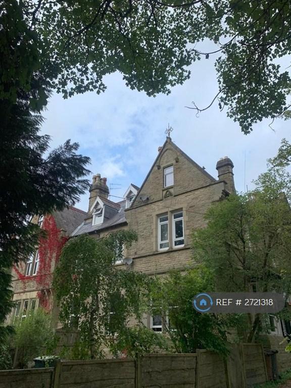3 bedroom flat in St. Johns Road, Buxton, SK17 (3 bed) (#2721318)