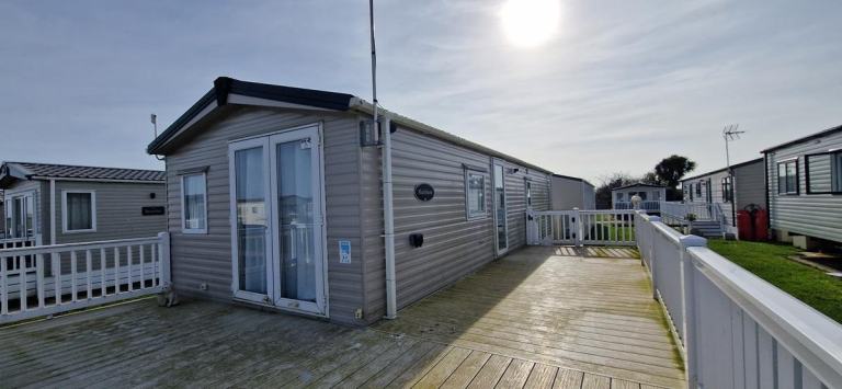 Static Caravan Decking / Balcony / Mobile Home Veranda | Only 5 Years Old Max!