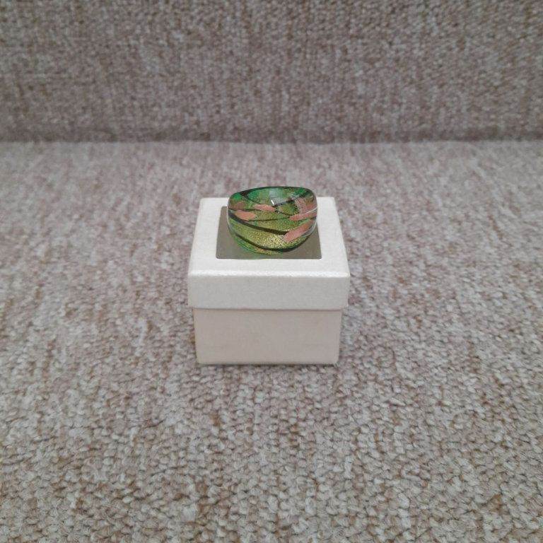  Jewellery: Glass Ring