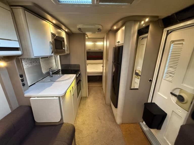 2015 STERLING ECCLES SE SAPPHIRE - 4 BERTH CARAVAN 