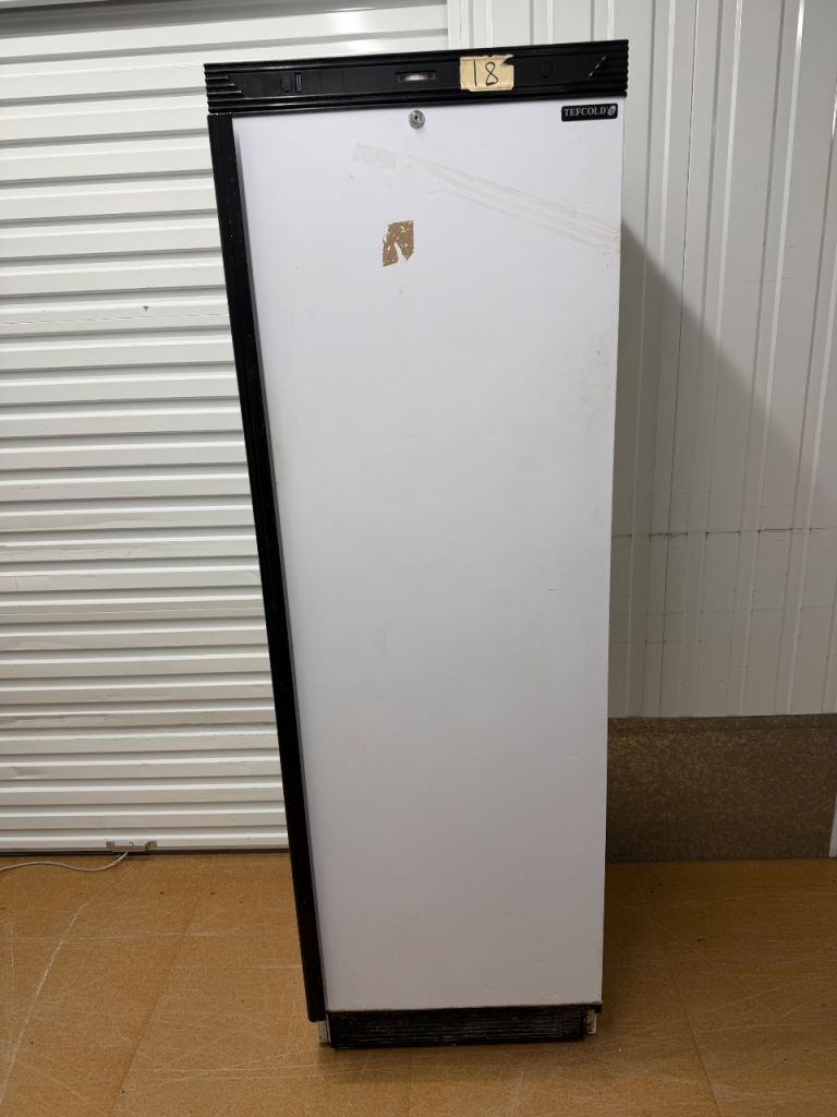 TEFCOLD 1380 WHITE UPRIGHT FRIDGE. Free delivery!!!