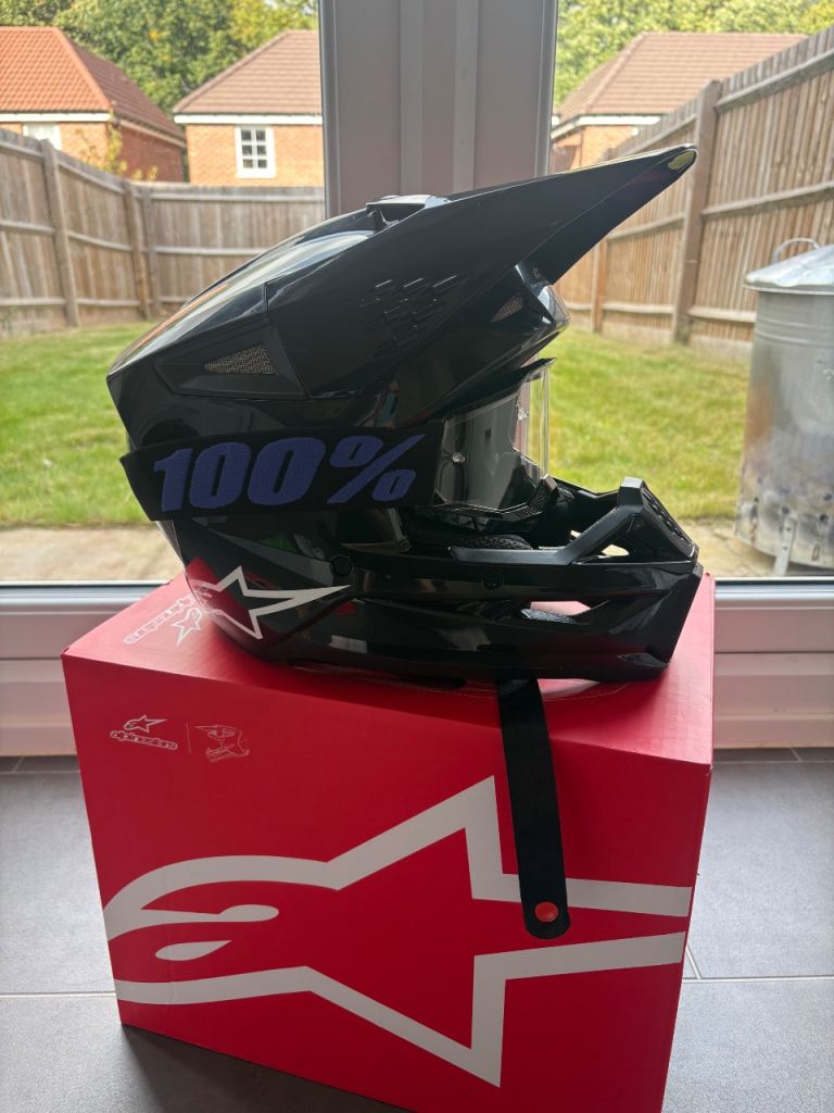 Alpinestars SM3 Solid MX Helmet Black Gloss – Size M + 100% Goggles