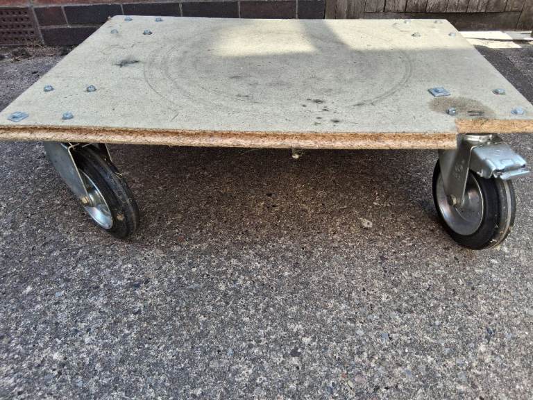 Free wheelie board