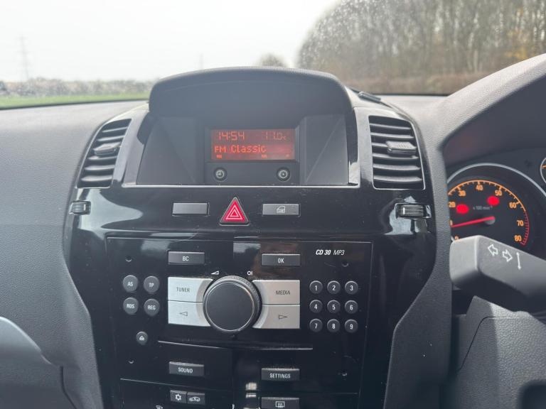 2013 Vauxhall Zafira 1.6 16V Exclusiv MPV 5dr Petrol Manual Euro 5 (115 ps) MPV Petrol Manual