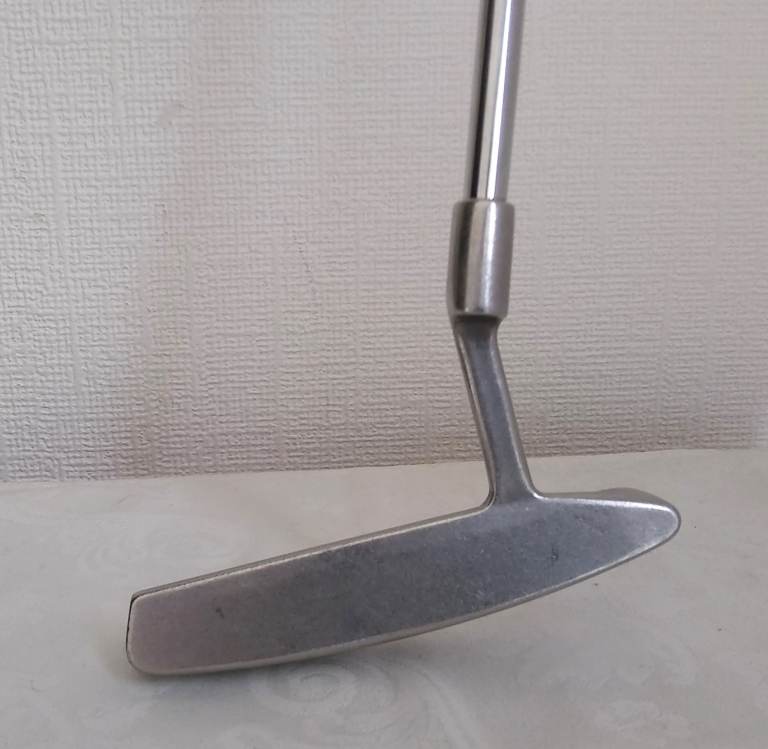 A Karsten Ping Pal 4 putter (with new headcover)