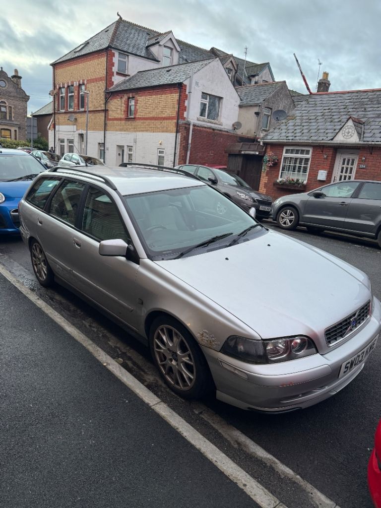 Volvo, V40, Estate, 2003 - 102k miles 