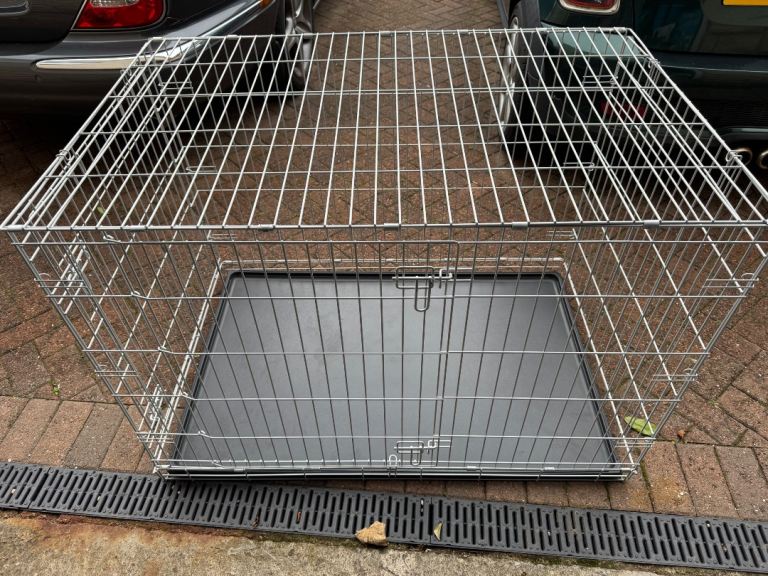 Extra large foldable dog crate with liner 