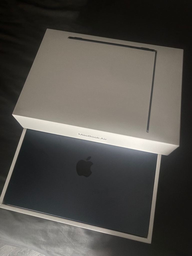 Apple MacBook Air – Black, Boxed, Like New