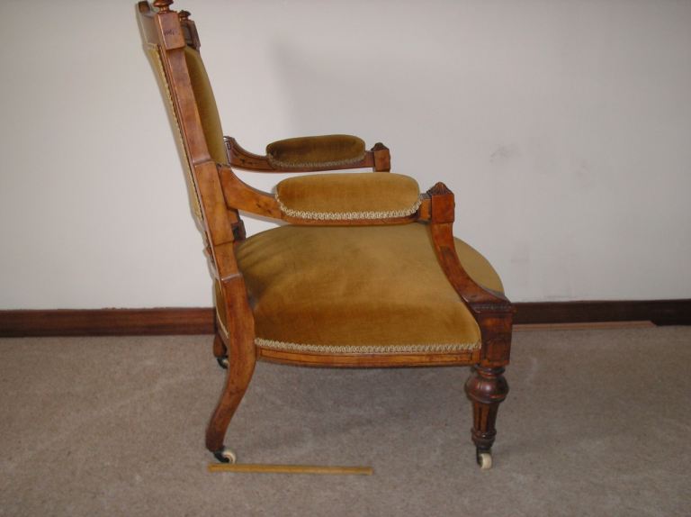 Antique Victorian drawing room/parlour chair 