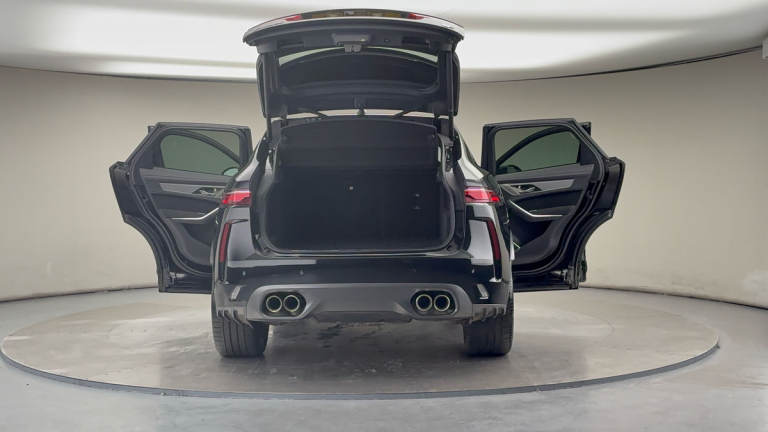 2021 Jaguar F-Pace 5.0 P550 V8 SVR SUV 5dr Petrol Quickshift AWD Euro 6 (s/s) (550 ps) SUV Petrol...