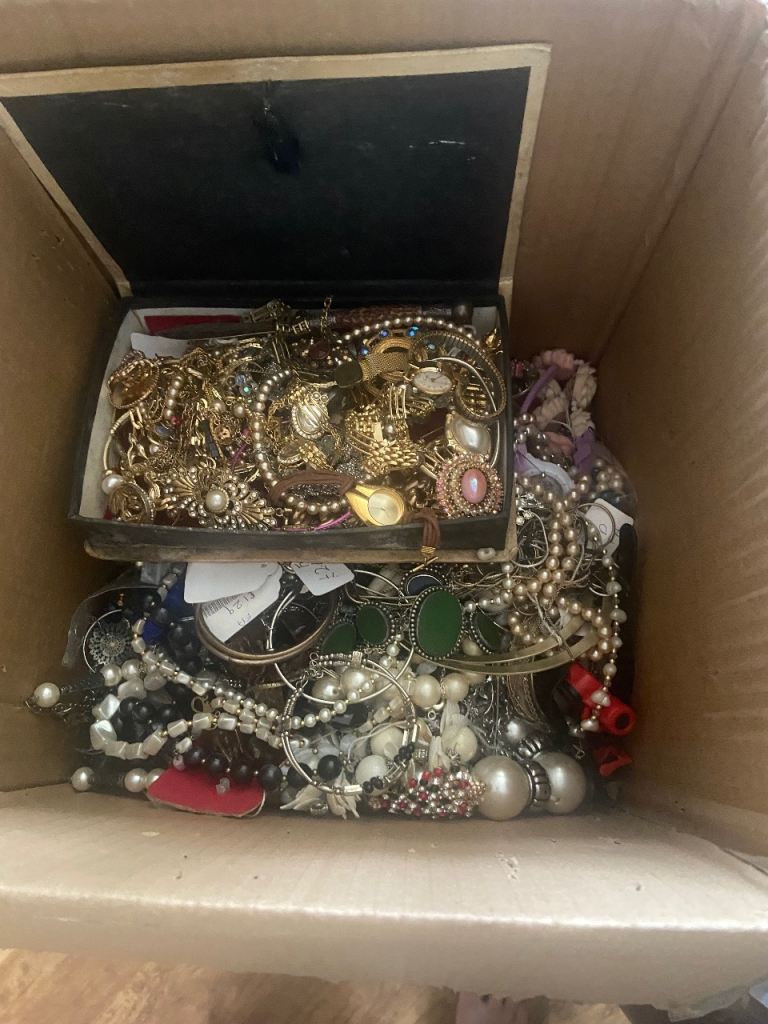 Old jewellery 