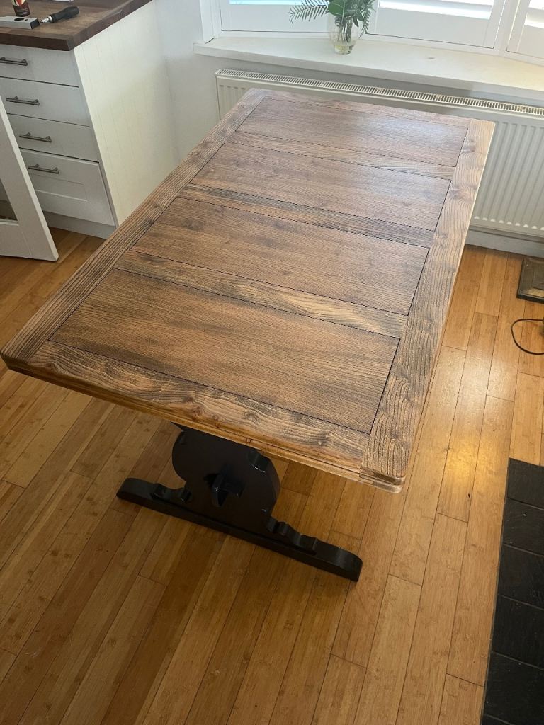 Ercol Extendable 7ft dining table