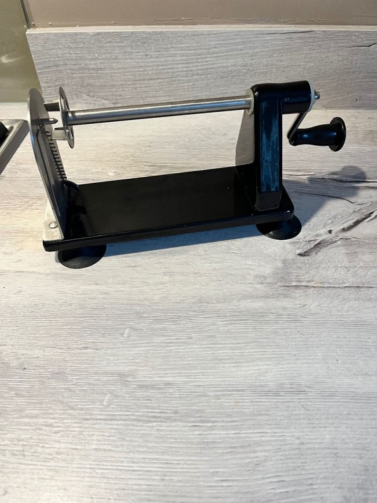 Pro cook Black Metal Spiralizer / Chopper – Good Condition