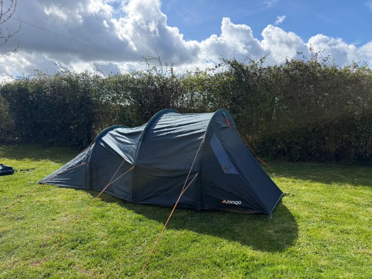 Vango Skye 300