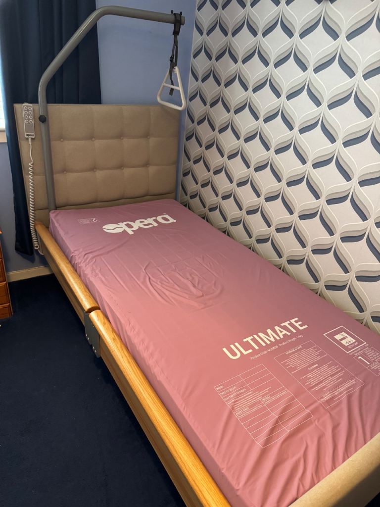 Opera Profiling Bed 