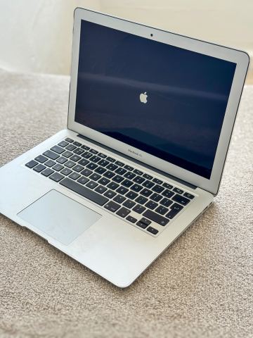 MacBook Air 13” Early 2015 A1466 EMC 2925 – For Parts / Repair