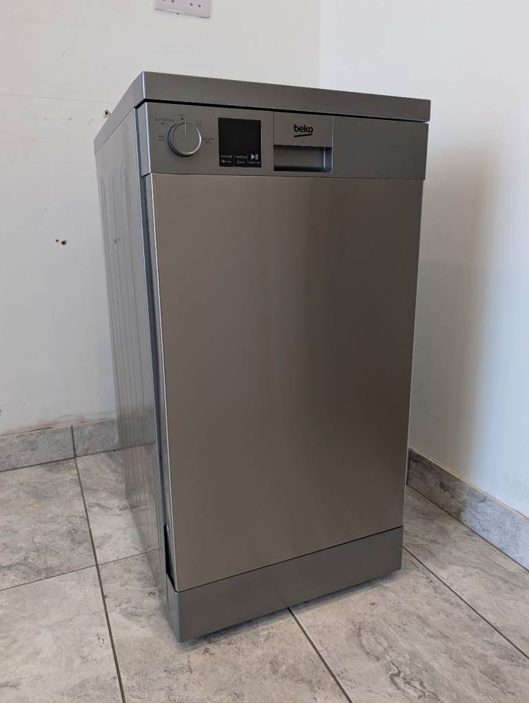 Beko Slimline Dishwasher - DVS04X20X - As new