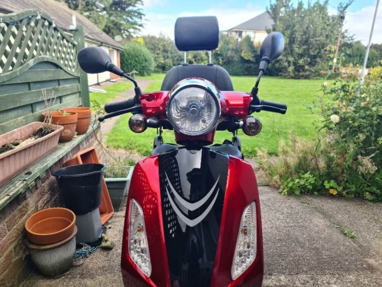 Electric Mobility ZT500-R 800 W 3-Wheeled Scooter with upgrades