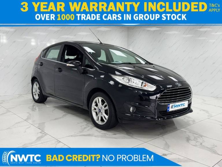 2016 Ford Fiesta 1.25 Zetec Hatchback 5dr Petrol Manual Euro 6 (82 ps) 2 FORMER OWNERS Hatchback ...