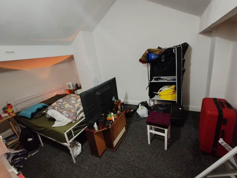 Double bed Room for rent