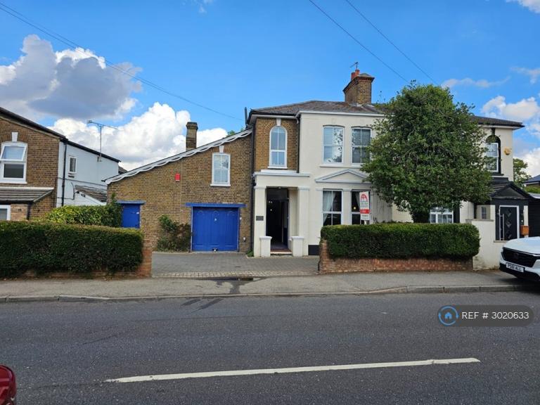 4 bedroom house in Stanwell Road, Ashford, TW15 (4 bed) (#3020633)