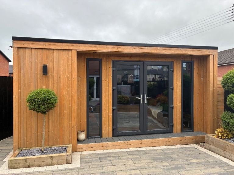 Luxury Garden Room 