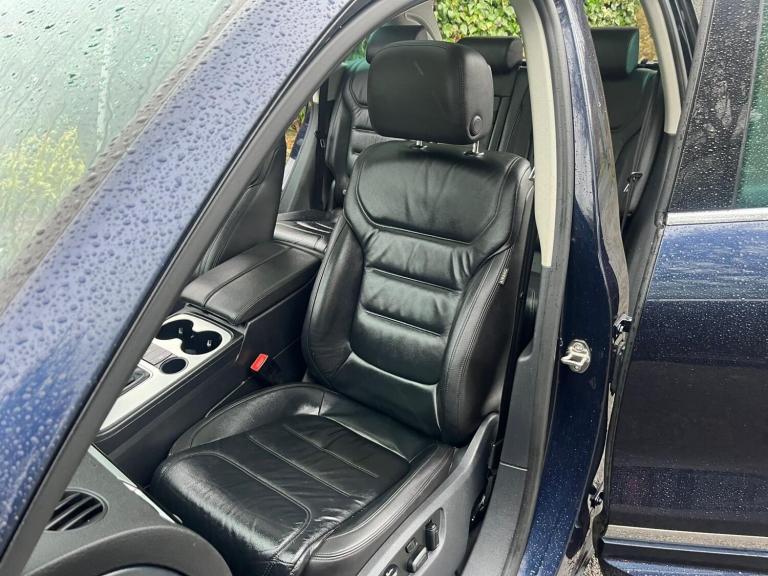 2014 Volkswagen Touareg 3.0 TDI V6 BlueMotion Tech R-Line Tiptronic 4WD Euro 5 (s/s) 5dr ESTATE D...