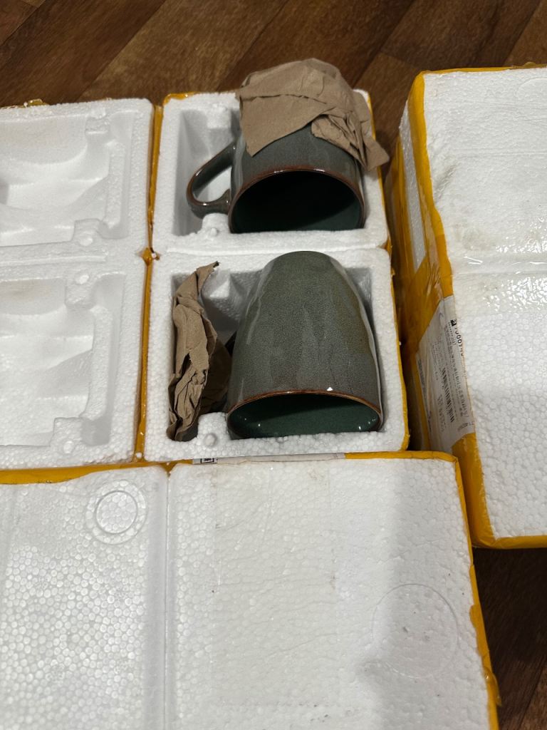 New Ceramic Mugs in Green – Set of 6 (450ml)