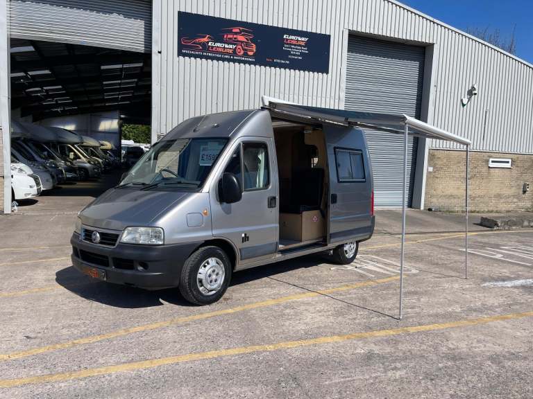 Fiat DUCATO 15 JTD MWB 2 BERTH I H TOP QUALITY MOTOR HOME