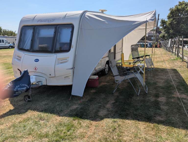 2 berth caravan Bailey Pageant Monarch 2006