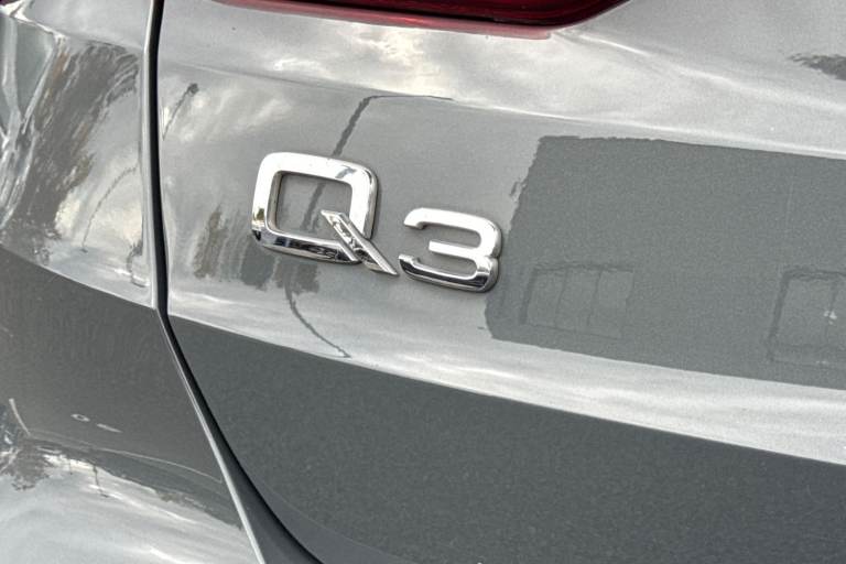 2023 Audi Q3 Technik 35 TFSI  150 PS S tronic SUV PETROL Automatic