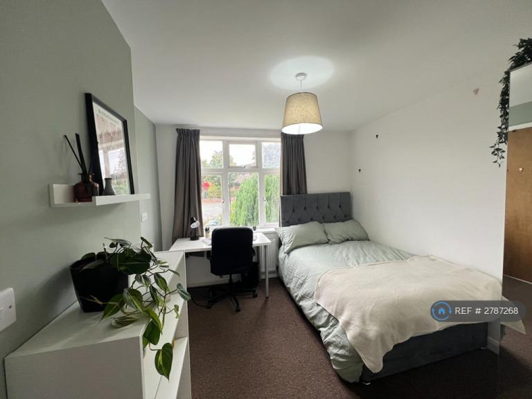 5 bedroom house in Sir Henry Parkes Road, Coventry, CV5 (5 bed) (#2787268)