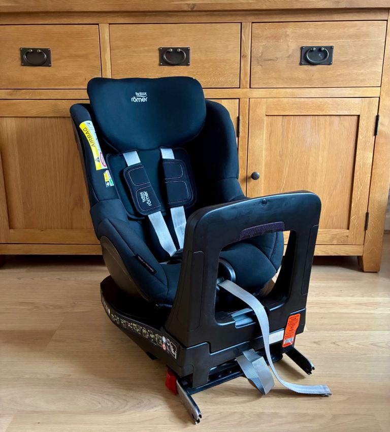 Britax Römer ISOFIX Dualfix M I-Size Child Car Seat 