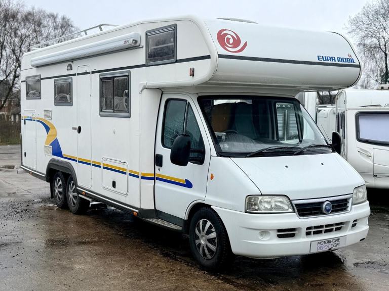 Euro Mobil 770 HB 2005, Rear Fixed Double, Reversing Camera