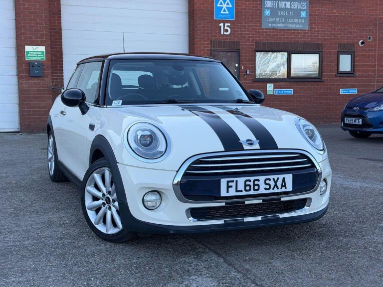 2016 MINI Hatch 1.5 Cooper Euro 6 (s/s) 3dr HATCHBACK Petrol Manual
