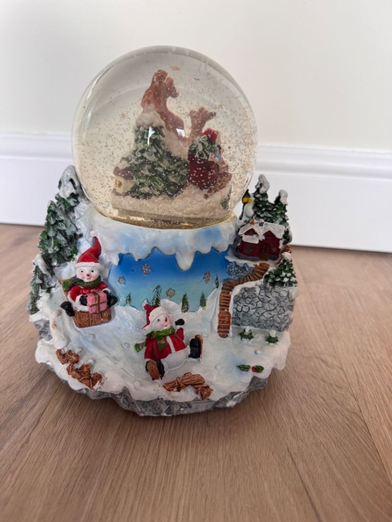Christmas Snow Globe with Santa and Snowmen