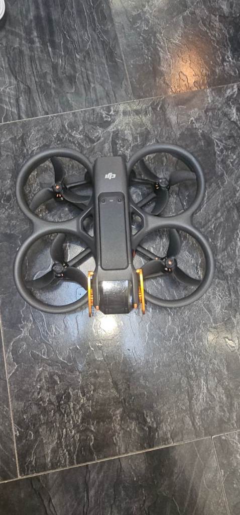 DJI AVATA 2 + DJI N3 GOGGLES + MOTION CONTROLLER 3