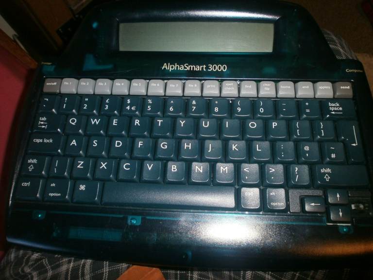 AlphaSmart 3000 Portable Word Processor